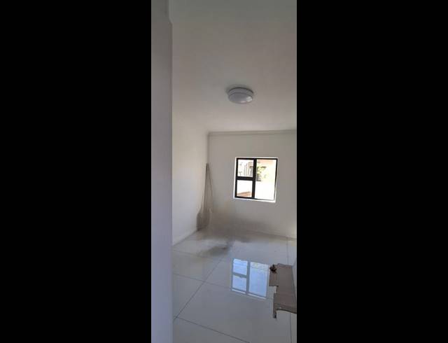 2 BEDROOM PROPERTY TO RENT IN PANORAMA